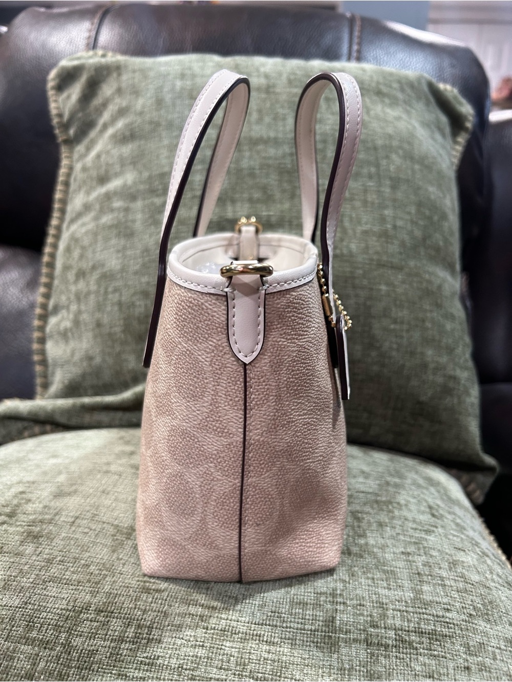 Coach Cream and White Mini Pebbled Satchel - Picture 5 of 12